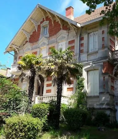 Escamillo Yourhosthelper Apartmán *