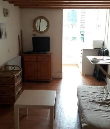 Escamillo Yourhosthelper Apartmán
